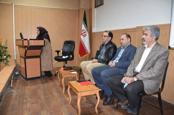بررسی مسائل آموزشی، پژوهشی دانشجویان تحصیلات تکمیلی گروههای اپبدمیولوژی و آمار زیستی ومهندسی بهداشت حرفه ای  با حضور هیئت رئیسه دانشکده بهداشت
