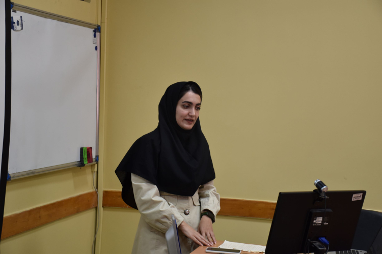 دفاع پايان‌نامه کارشناسي ارشد مهندسی بهداشت حرفه ای و ایمنی کار سرکار خانم نگار قطبی