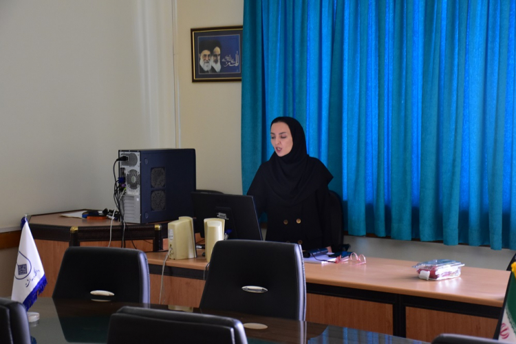 دفاع پایان نامه کارشناسی ارشد جامعه نگر در نظام سلامت سرکار خانم اعظم سلطانی
