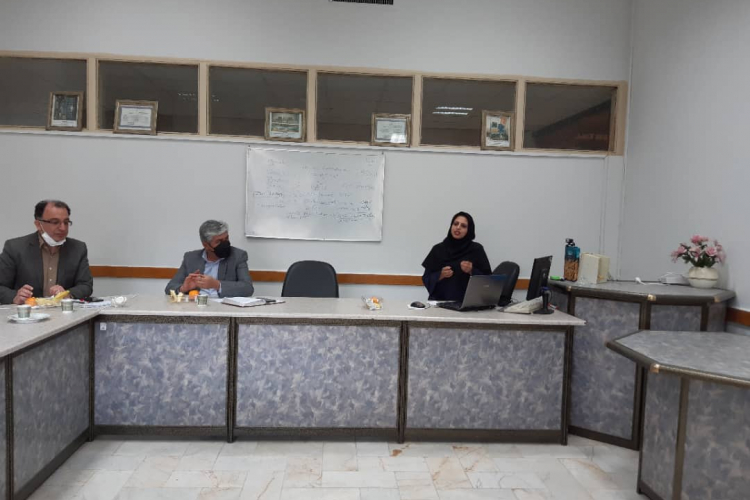 دفاع پایان نامه خانم مهندس سمندری دانشجوی کارشناسی ارشد مهندسی بهداشت محیط