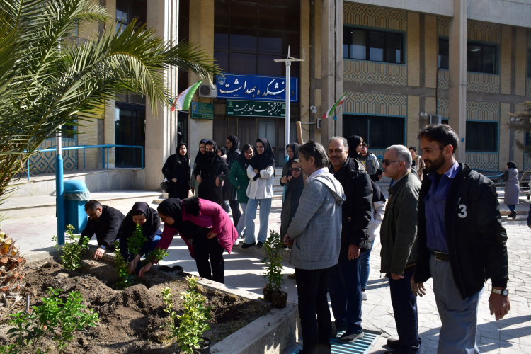 ۱۵ اسفند روز درختکاری